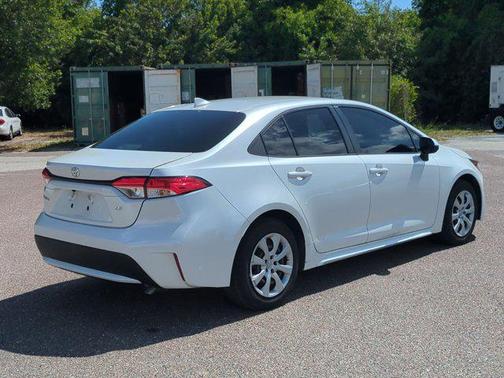 Wind Chill Pearl 2022 Toyota Corolla LE