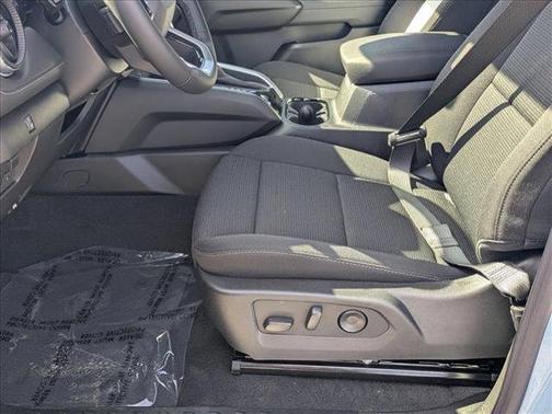 Snowdrift Metallic 2026 Chevrolet Colorado LT