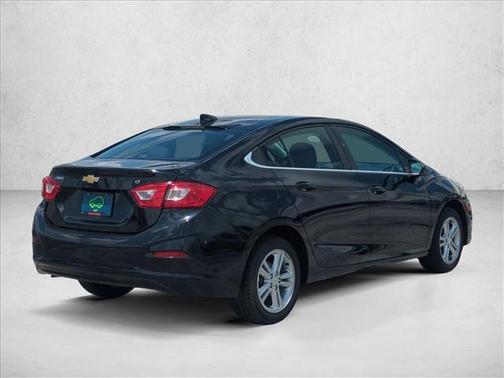 Mosaic Black Metallic 2018 Chevrolet Cruze LT