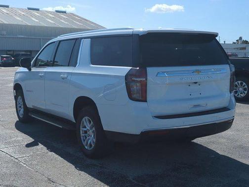 2024 Chevrolet Suburban LS