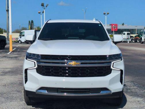 2024 Chevrolet Suburban LS