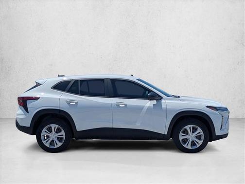 Summit White 2025 Chevrolet Trax LS