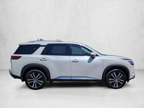 Pearl White Tricoat 2024 Nissan Pathfinder Platinum FWD
