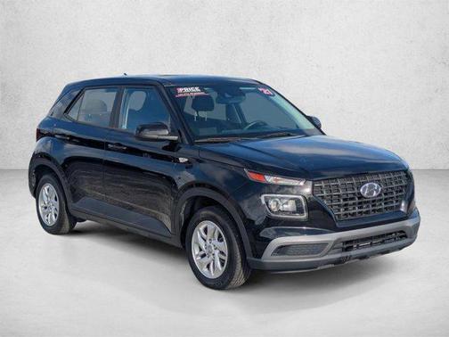 Black Noir Pearl 2021 Hyundai VENUE SE