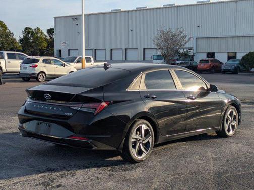2022 Hyundai ELANTRA HEV Limited