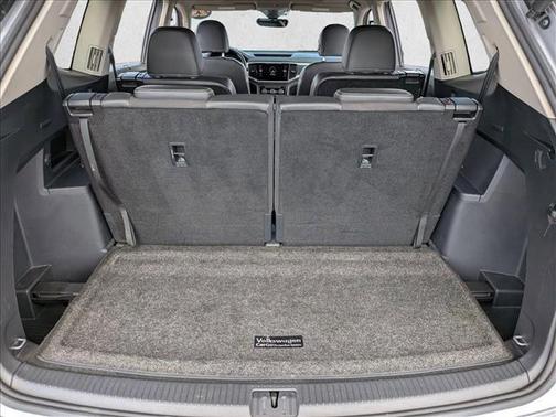 Platinum Gray Metallic 2023 Volkswagen Atlas 3.6L SEL Premium