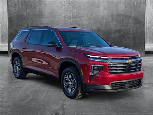2025 Chevrolet Traverse LT