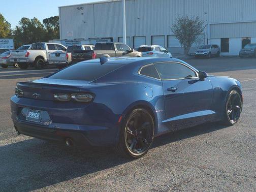 2023 Chevrolet Camaro RWD Coupe LT1