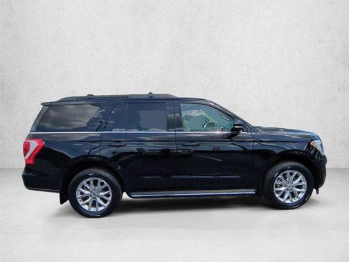 AGATE BLACK METALLIC 2021 Ford Expedition XLT