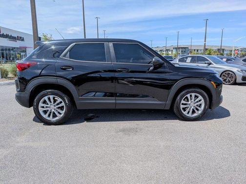Mosaic Black Metallic 2021 Chevrolet Trailblazer LS