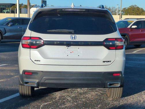 2023 Honda Pilot AWD Sport