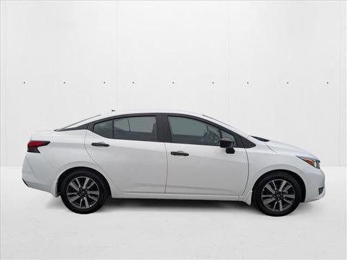 2023 Nissan Versa 1.6 S