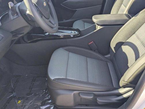 Summit White 2026 Chevrolet Trax LT