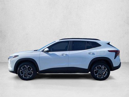 Summit White 2026 Chevrolet Trax LT