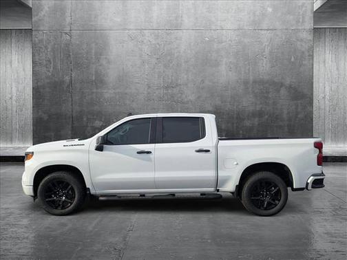 2025 Chevrolet Silverado 1500 Custom