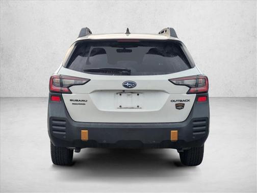Crystal White Pearl 2023 Subaru Outback Wilderness