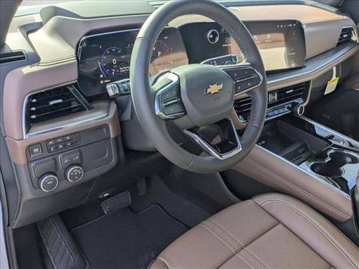 Polar White Tricoat 2026 Chevrolet Suburban High Country, RWD