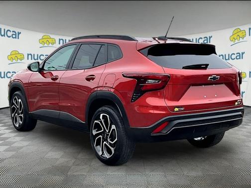 Cayenne Orange Metallic 2024 Chevrolet Trax FWD 2RS