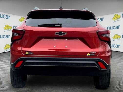 Cayenne Orange Metallic 2024 Chevrolet Trax FWD 2RS