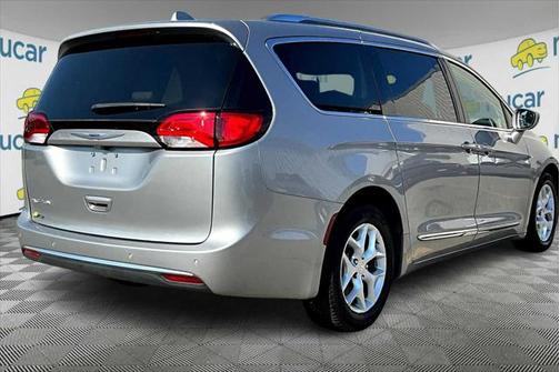 2018 Chrysler Pacifica Touring-L Plus