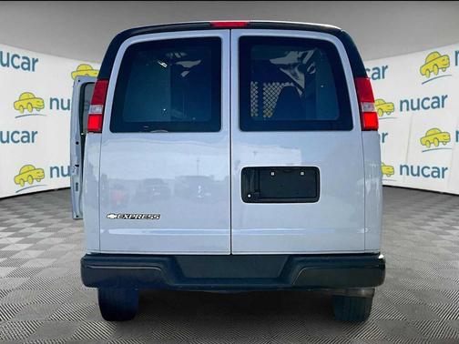2021 Chevrolet Express 2500 RWD 2500 Regular Wheelbase WT