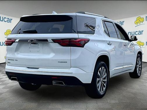 Summit White 2023 Chevrolet Traverse Premier