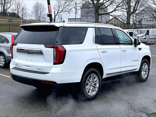 Summit White 2024 GMC Yukon SLT
