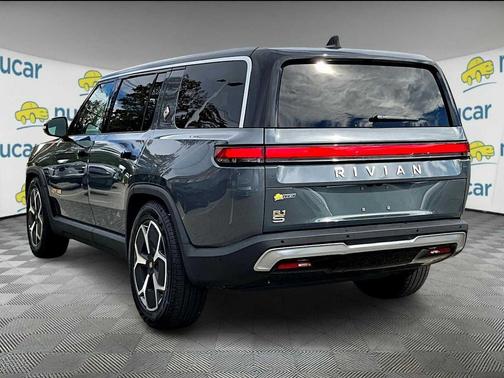 2023 Rivian R1S Adventure
