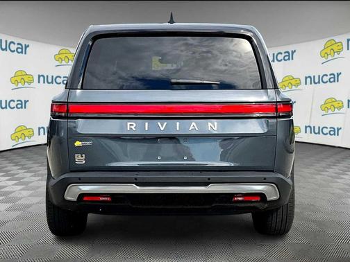 2023 Rivian R1S Adventure