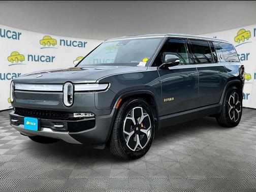 2023 Rivian R1S Adventure