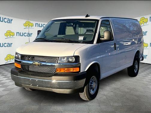 2025 Chevrolet Express 2500 RWD 2500 Regular Wheelbase WT