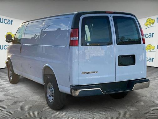 2025 Chevrolet Express 2500 RWD 2500 Regular Wheelbase WT