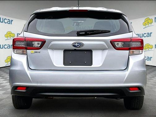 Ice Silver Metallic 2022 Subaru Impreza Base