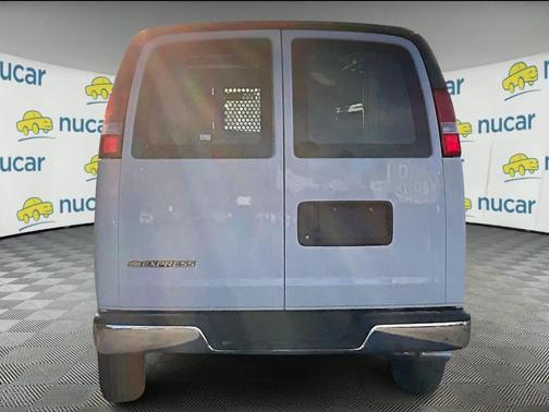 2025 Chevrolet Express 2500 RWD 2500 Regular Wheelbase WT