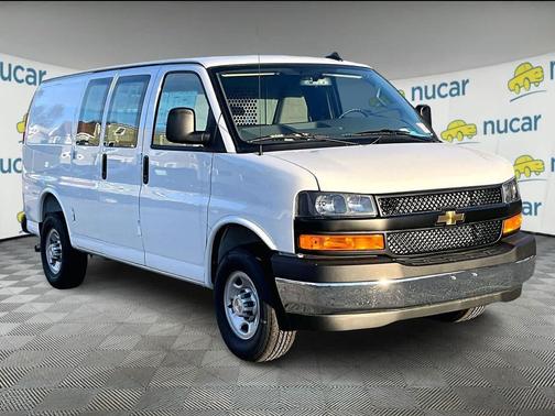 2025 Chevrolet Express 2500 RWD 2500 Regular Wheelbase WT