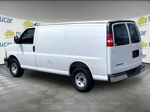 Summit White 2026 Chevrolet Express 2500 LT