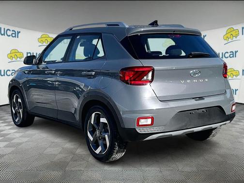 2022 Hyundai VENUE SEL