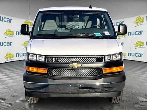 2025 Chevrolet Express 2500 RWD 2500 Regular Wheelbase WT