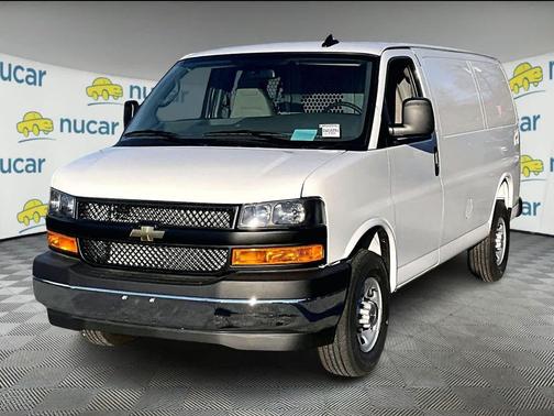 2025 Chevrolet Express 2500 RWD 2500 Regular Wheelbase WT