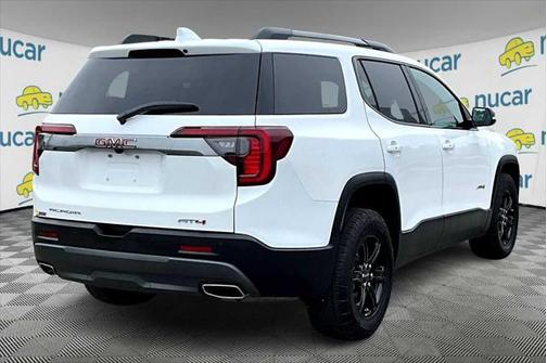 2023 GMC Acadia AWD AT4