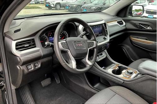 2022 GMC Acadia AWD SLE