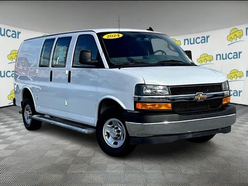 2024 Chevrolet Express 2500 RWD 2500 Regular Wheelbase WT