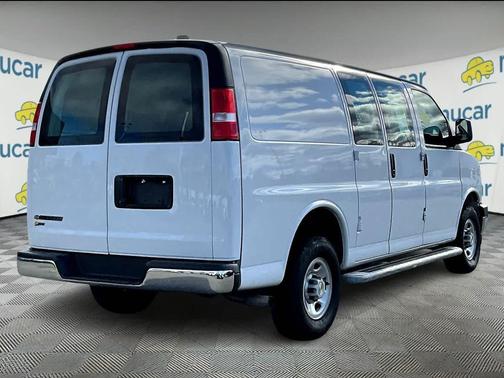 2024 Chevrolet Express 2500 RWD 2500 Regular Wheelbase WT