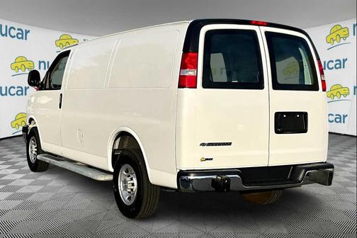 2024 Chevrolet Express 2500 RWD 2500 Regular Wheelbase WT