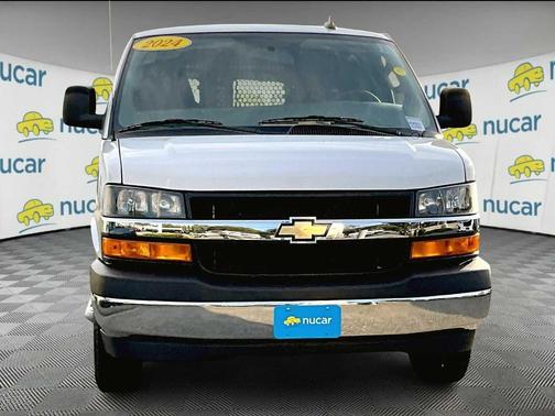 2024 Chevrolet Express 2500 RWD 2500 Regular Wheelbase WT