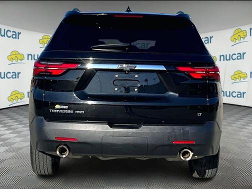 Mosaic Black Metallic 2023 Chevrolet Traverse LT Cloth