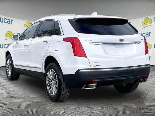 Crystal White Tricoat 2019 Cadillac XT5 Luxury