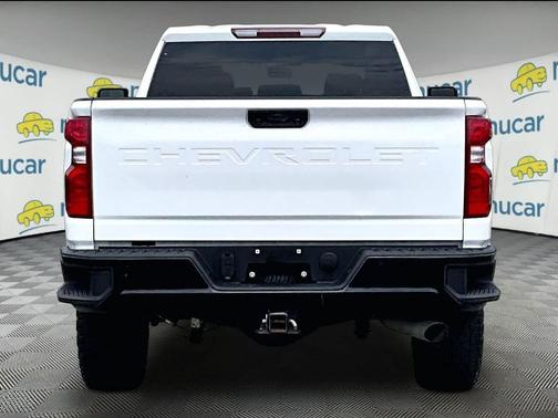 Summit White 2024 Chevrolet Silverado 2500 Custom