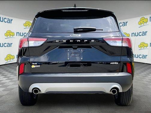 Agate Black Metallic 2022 Ford Escape SE