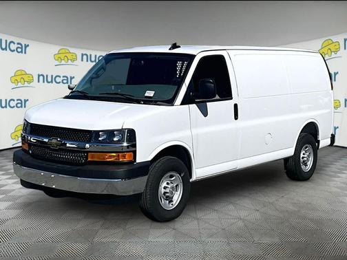 2025 Chevrolet Express 2500 RWD 2500 Regular Wheelbase WT